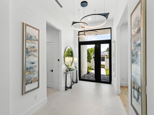 Home for sale at 17 NW 15th Street - photo 6599410