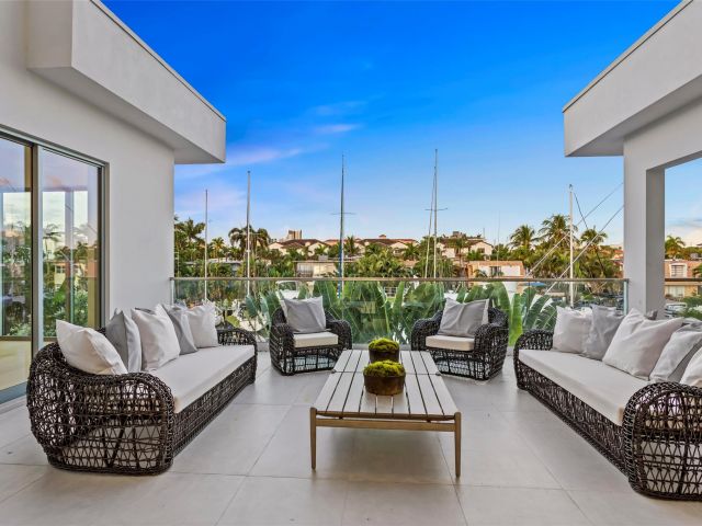 Home for sale at 91 Fiesta Way - photo 6195354