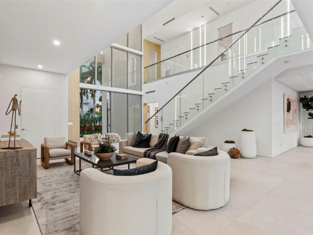 Home for sale at 91 Fiesta Way - photo 6195365