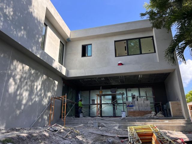 Home for sale at 1700 NE 18th St - photo 6183728