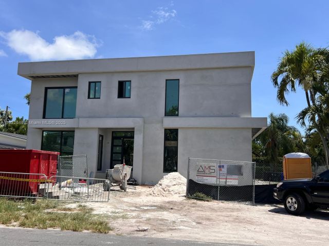 Home for sale at 1700 NE 18th St - photo 6183732