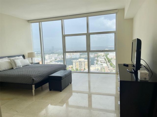 Apartment for rent  Unit #3407 - photo 6173066