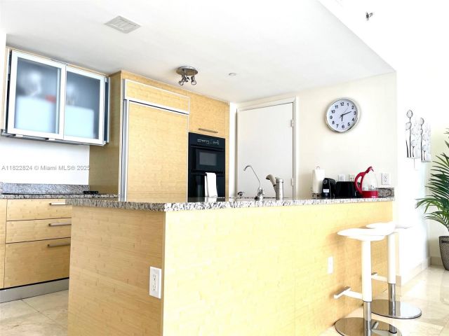 Apartment for rent  Unit #3407 - photo 6173073