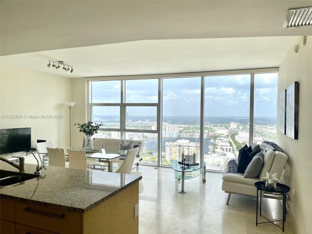 Apartment for rent  Unit #3407 - photo 6173079