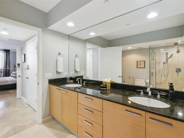 Apartment for rent  Unit #4803 - photo 6173093