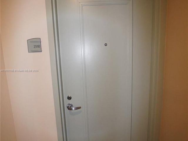 Apartment for sale  Unit #2510 - photo 6185767