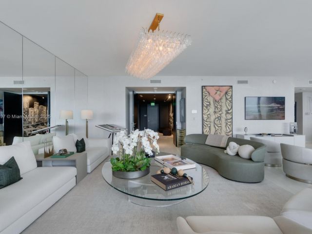 Apartment for sale  Unit #3402 - photo 6191825