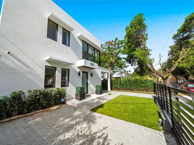 Home for sale at 550 NW 42nd St - photo 7523453