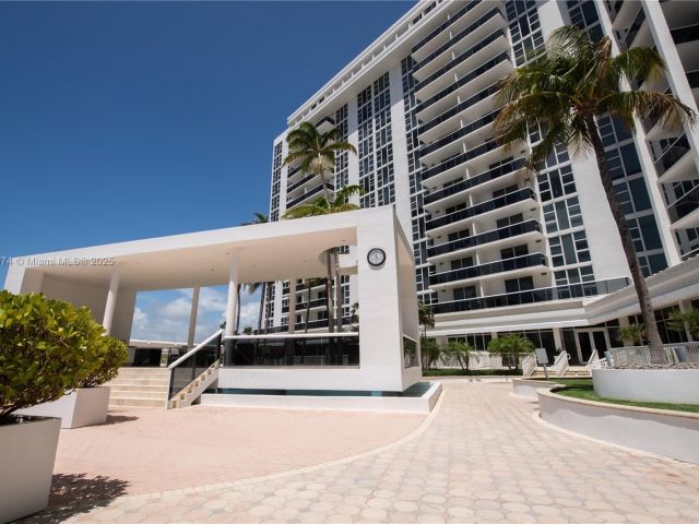 Apartment for sale  Unit #330 - photo 6171529