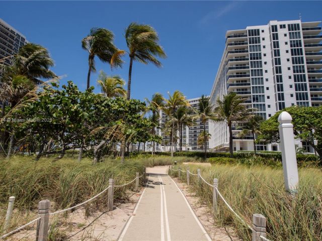 Apartment for sale  Unit #330 - photo 6171535