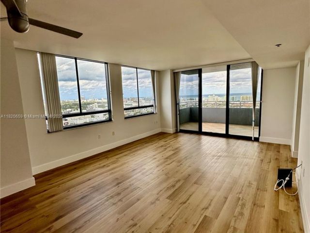 Apartment for sale  Unit #3007 - photo 6171772