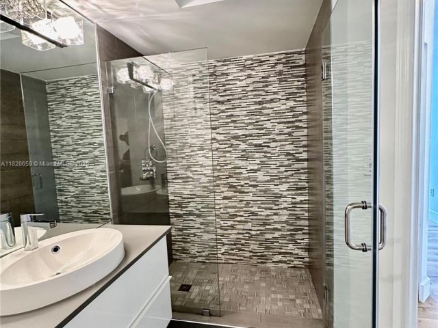 Apartment for sale  Unit #3007 - photo 6171773