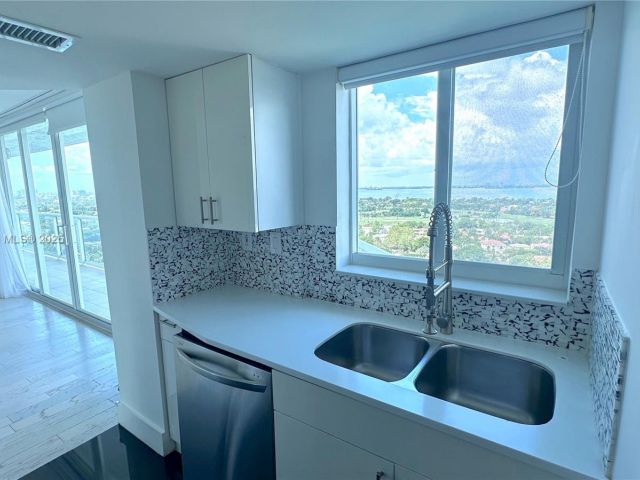 Apartment for rent  Unit #2203 - photo 6172872