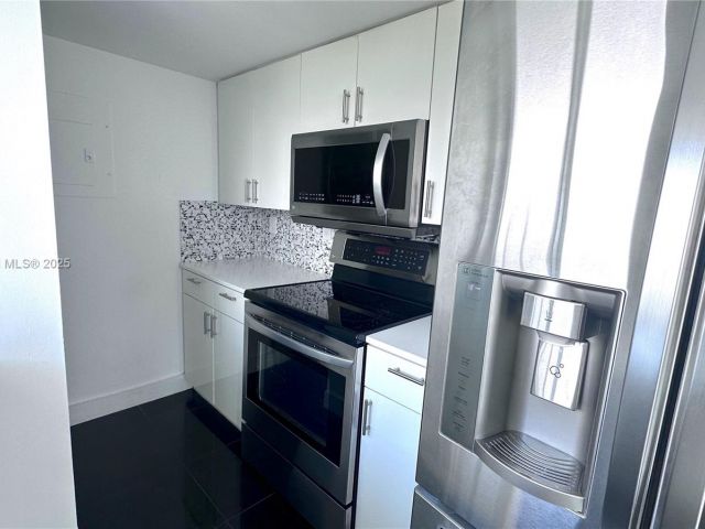 Apartment for rent  Unit #2203 - photo 6172873