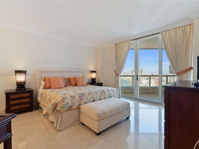 Apartment for sale  Unit #2702 - photo 6176054