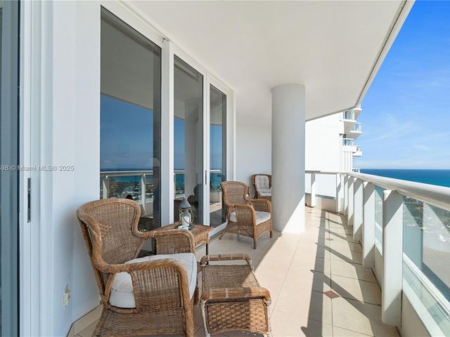 Apartment for sale  Unit #2702 - photo 6176055