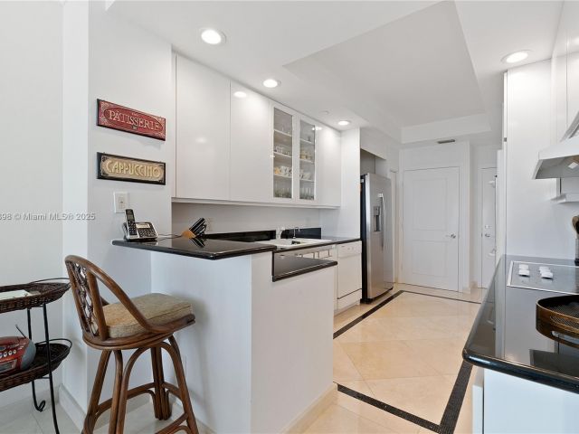 Apartment for sale  Unit #2702 - photo 6176058