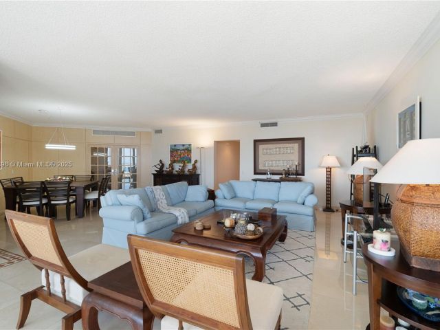 Apartment for sale  Unit #2702 - photo 6176062