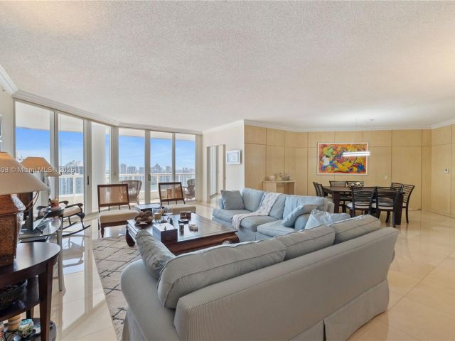 Apartment for sale  Unit #2702 - photo 6176063