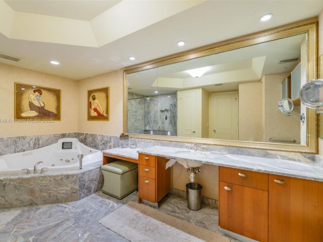 Apartment for sale  Unit #1104 - photo 6172941