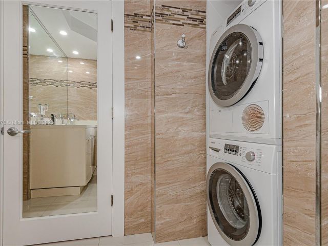 Apartment for rent  Unit #1619 - photo 6173742