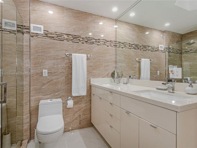 Apartment for rent  Unit #1619 - photo 6173743