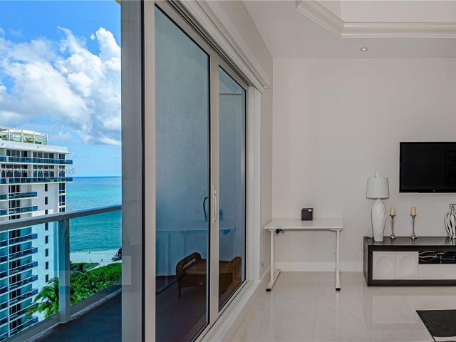 Apartment for rent  Unit #1619 - photo 6173754