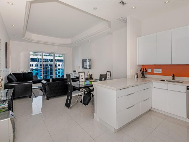 Apartment for rent  Unit #1619 - photo 6173759