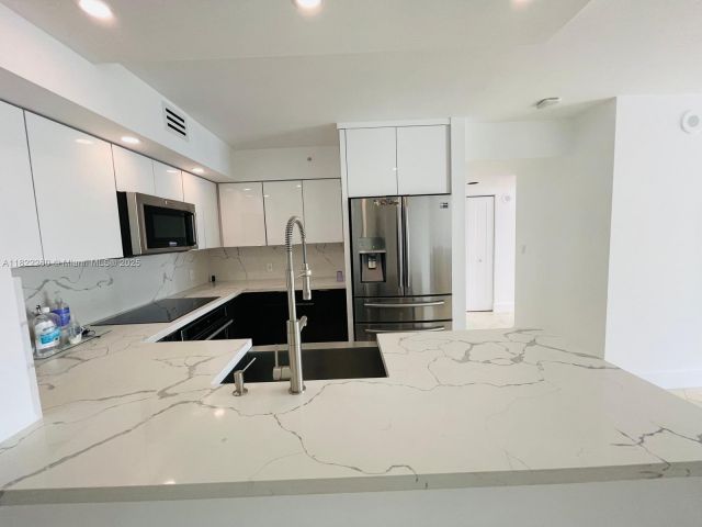 Apartment for sale  Unit #1703 - photo 6173948