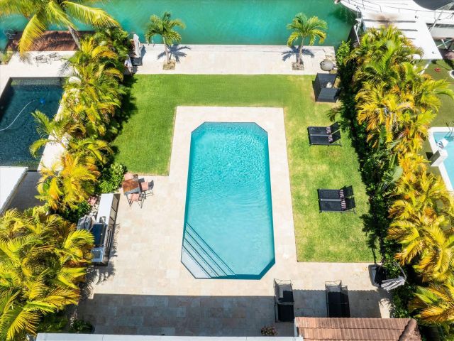 Home for rent at 7610 Bayside Lane - photo 6213761