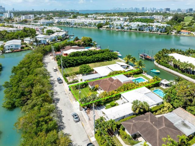 Home for rent at 7610 Bayside Lane - photo 6213767