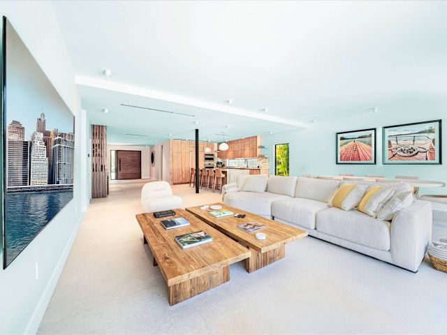 Home for rent at 7610 Bayside Lane - photo 6486979