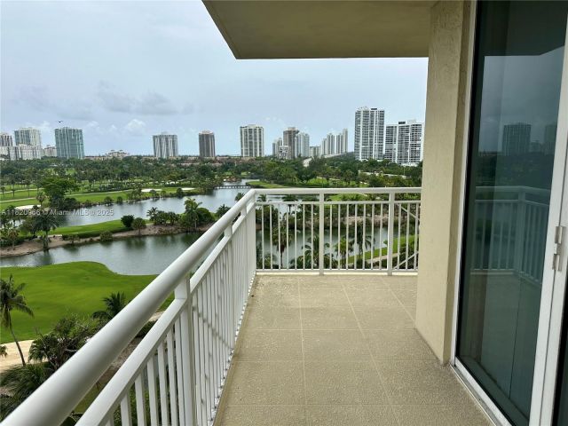 Apartment for sale  Unit #914 - photo 6176557