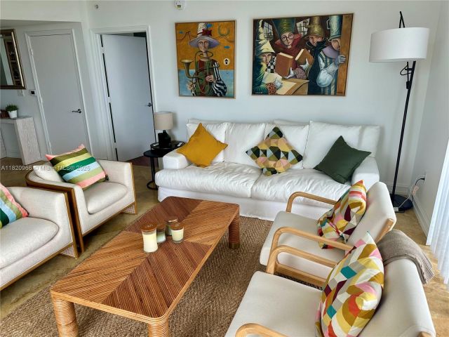 Apartment for sale  Unit #914 - photo 6176562