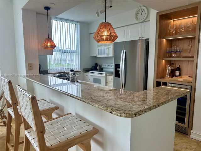 Apartment for sale  Unit #914 - photo 6176568