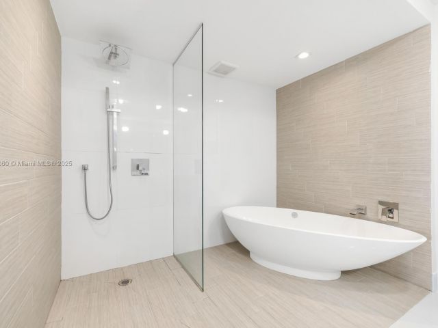 Apartment for sale  Unit #4-2303 - photo 6174655