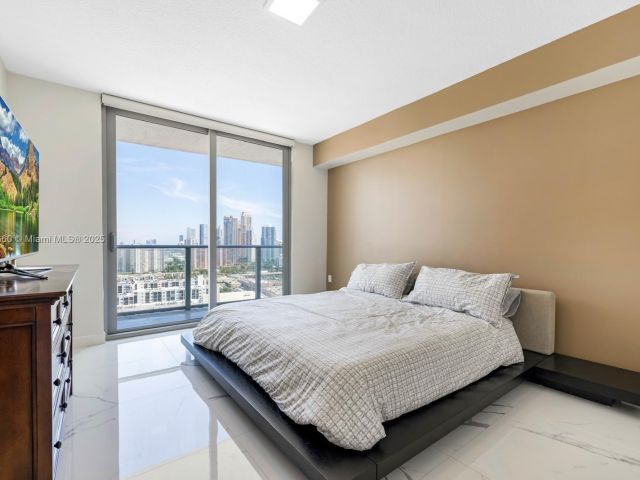 Apartment for sale  Unit #4-2303 - photo 6174657