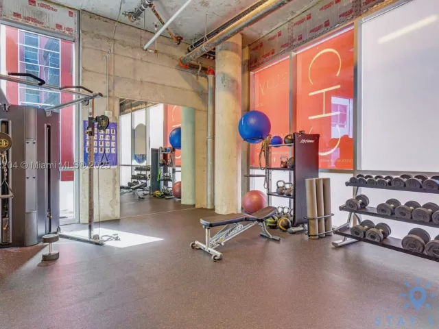 2-bedroom condo for sale in Hollywood - 777 N Ocean Dr N521 - MondialRealty