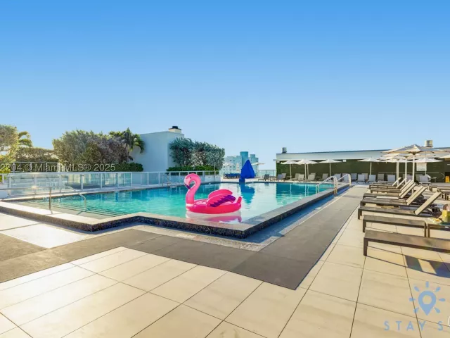 2-bedroom condo for sale in Hollywood - 777 N Ocean Dr N521 - MondialRealty