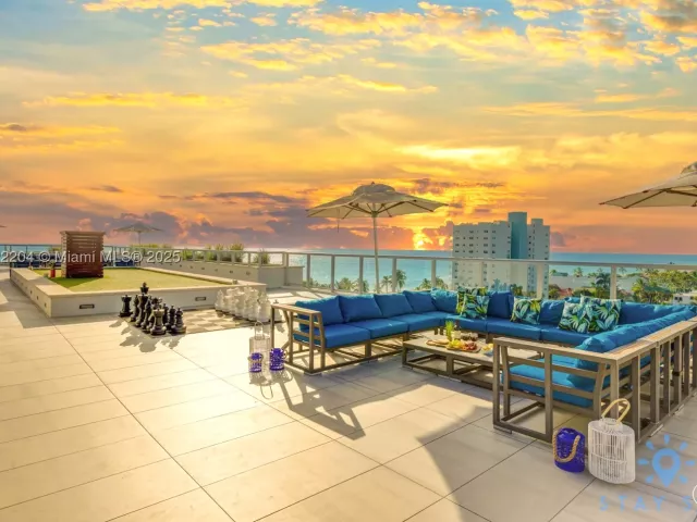 2-bedroom condo for sale in Hollywood - 777 N Ocean Dr N521 - MondialRealty