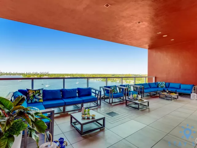 2-bedroom condo for sale in Hollywood - 777 N Ocean Dr N521 - MondialRealty