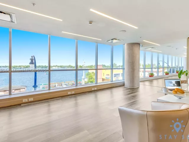 2-bedroom condo for sale in Hollywood - 777 N Ocean Dr N521 - MondialRealty