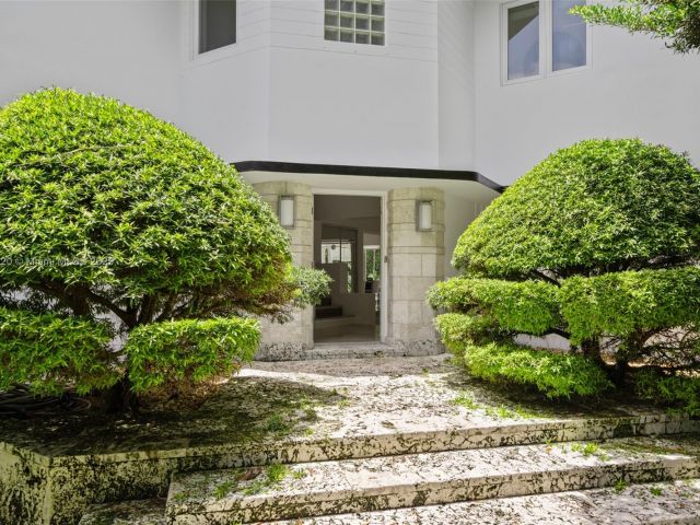 Home for sale at 1839 W 24th St - photo 6171987