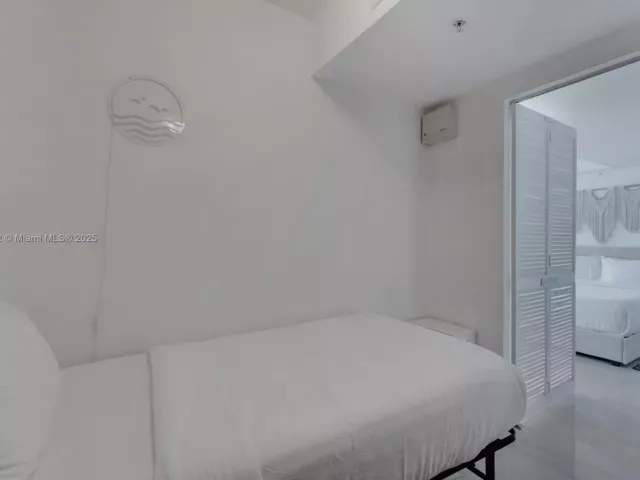 2-bedroom condo for rent in Miami - 41 SE 5th St 2107 - MondialRealty