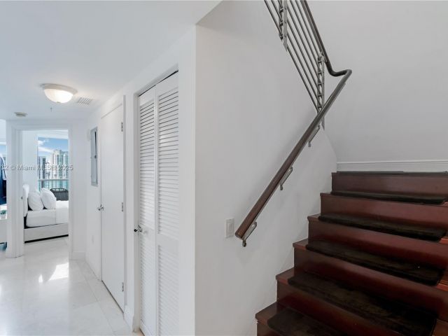 Apartment for rent  Unit #2107 - photo 6232377