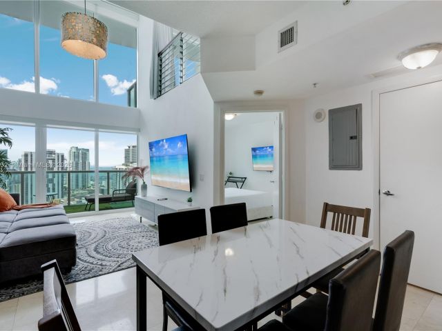 Apartment for rent  Unit #2107 - photo 6232382