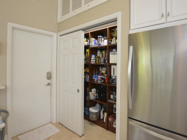 Home for sale at 2541 NW 39th Street - photo 6255084