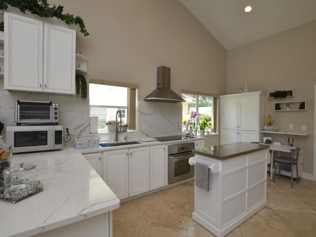 Home for sale at 2541 NW 39th Street - photo 6255087