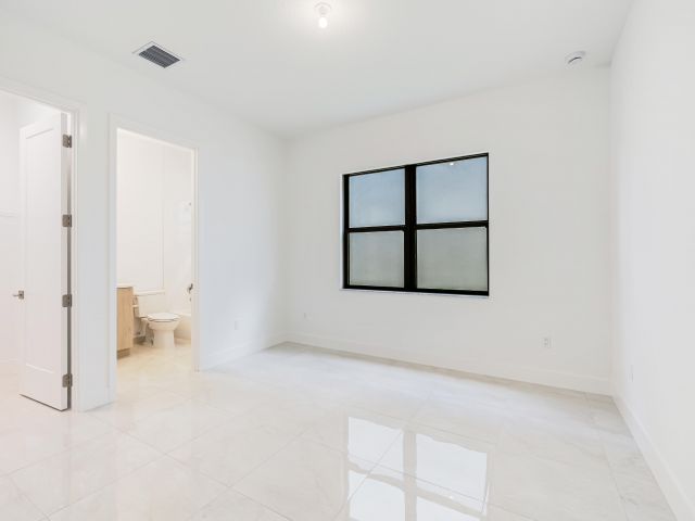 Home for rent at 9451 Riverside Park Drive - photo 6372941