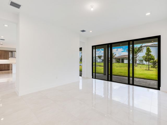 Home for rent at 9451 Riverside Park Drive - photo 6372942